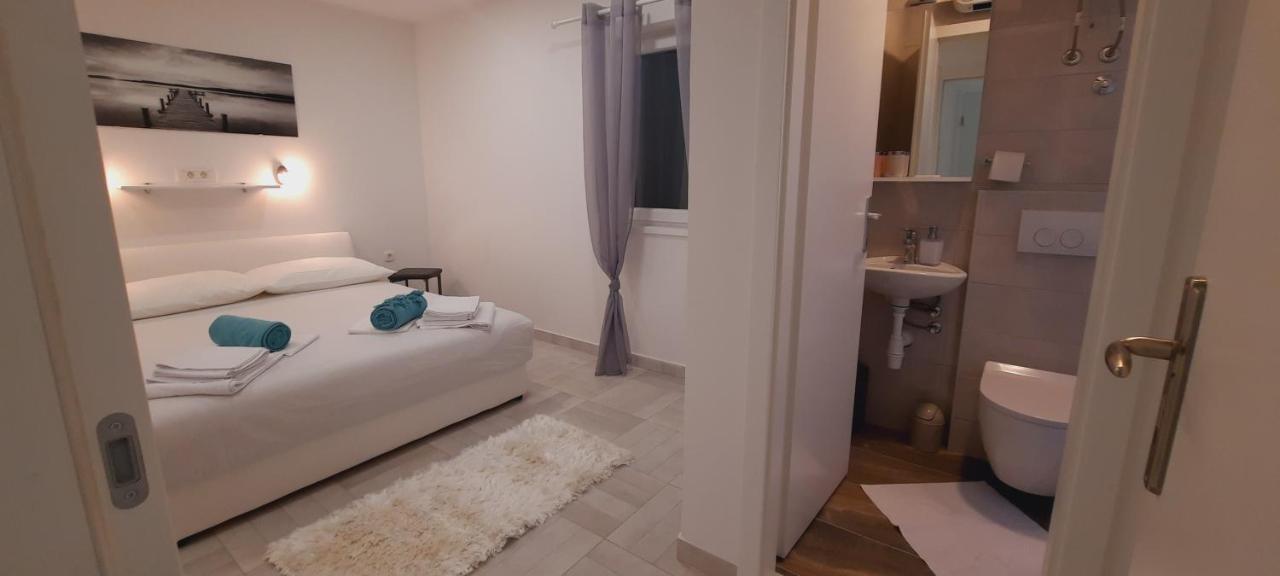 Apartments Suho คอมีชา ภายนอก รูปภาพ