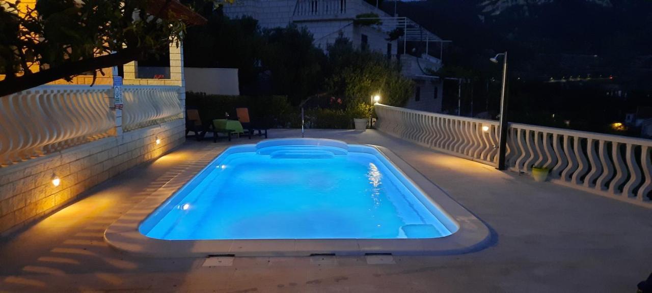 Apartments Suho คอมีชา ภายนอก รูปภาพ